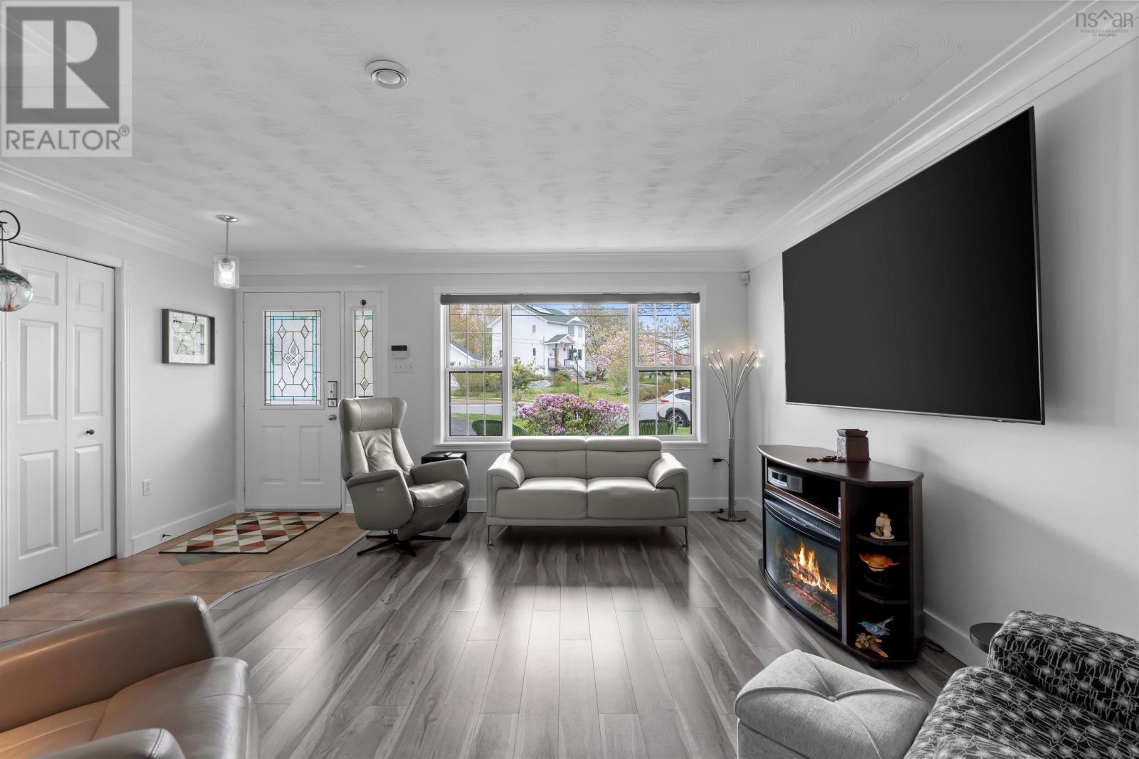 Property 20 of 44 of 108 Lancaster Drive