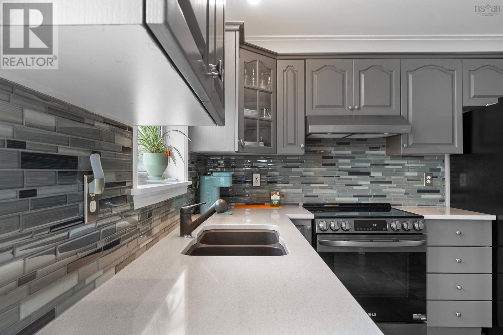 108 Lancaster Drive - 27