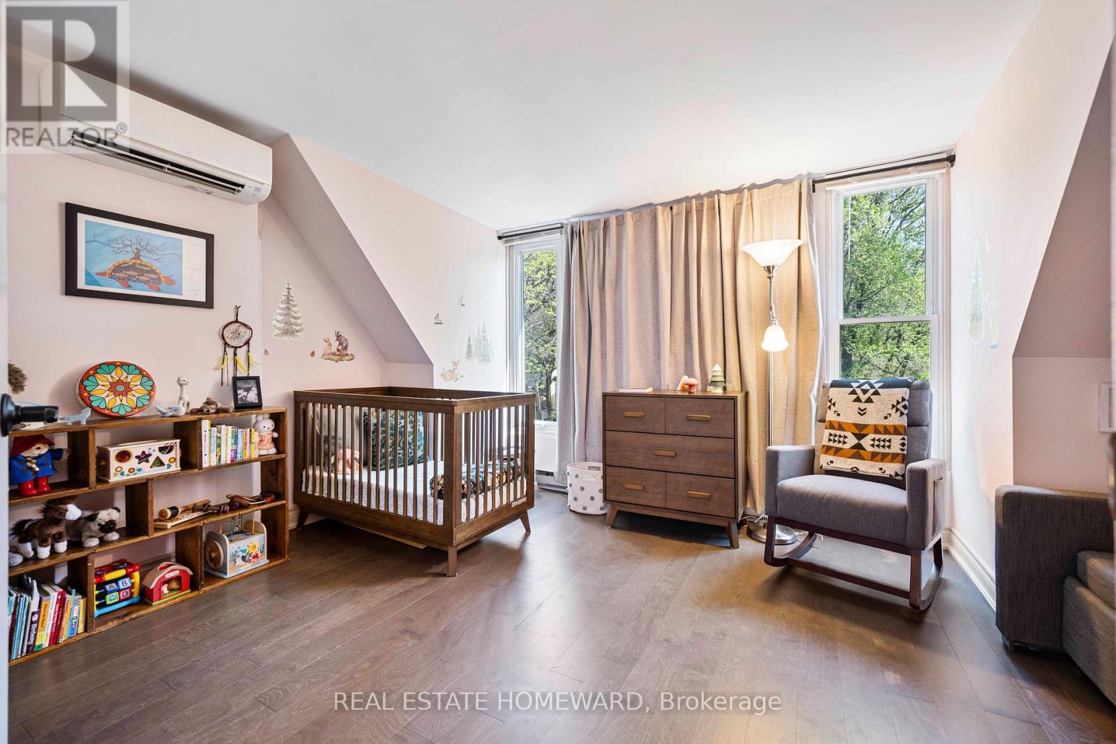 51 HARCOURT AVENUE - 21