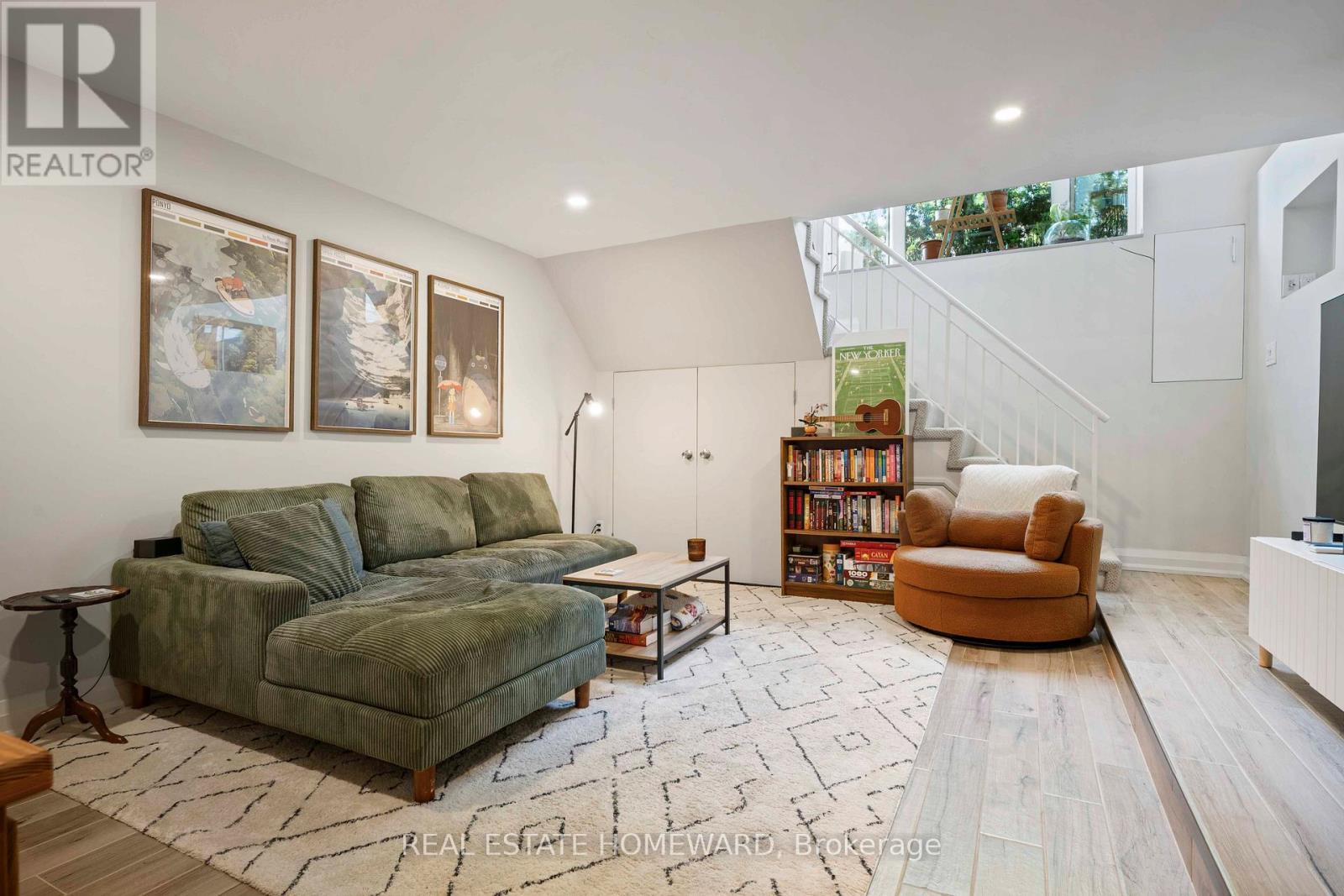 51 HARCOURT AVENUE - 38
