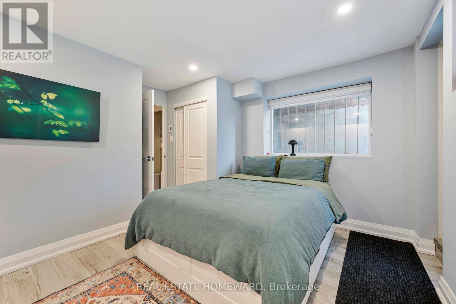 51 HARCOURT AVENUE - 43