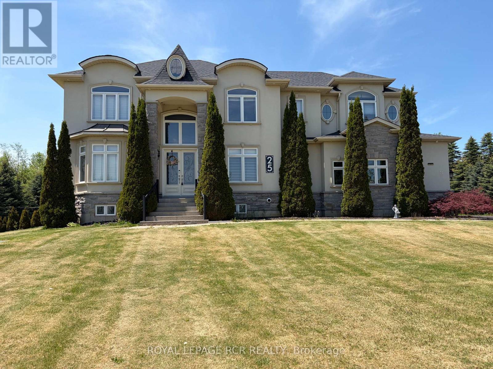 25 BROOKHAVEN CRESCENT - 1