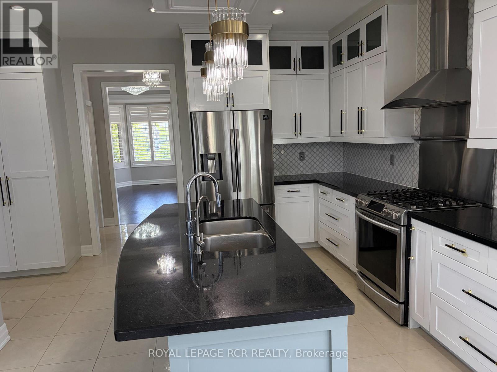 25 BROOKHAVEN CRESCENT - 13