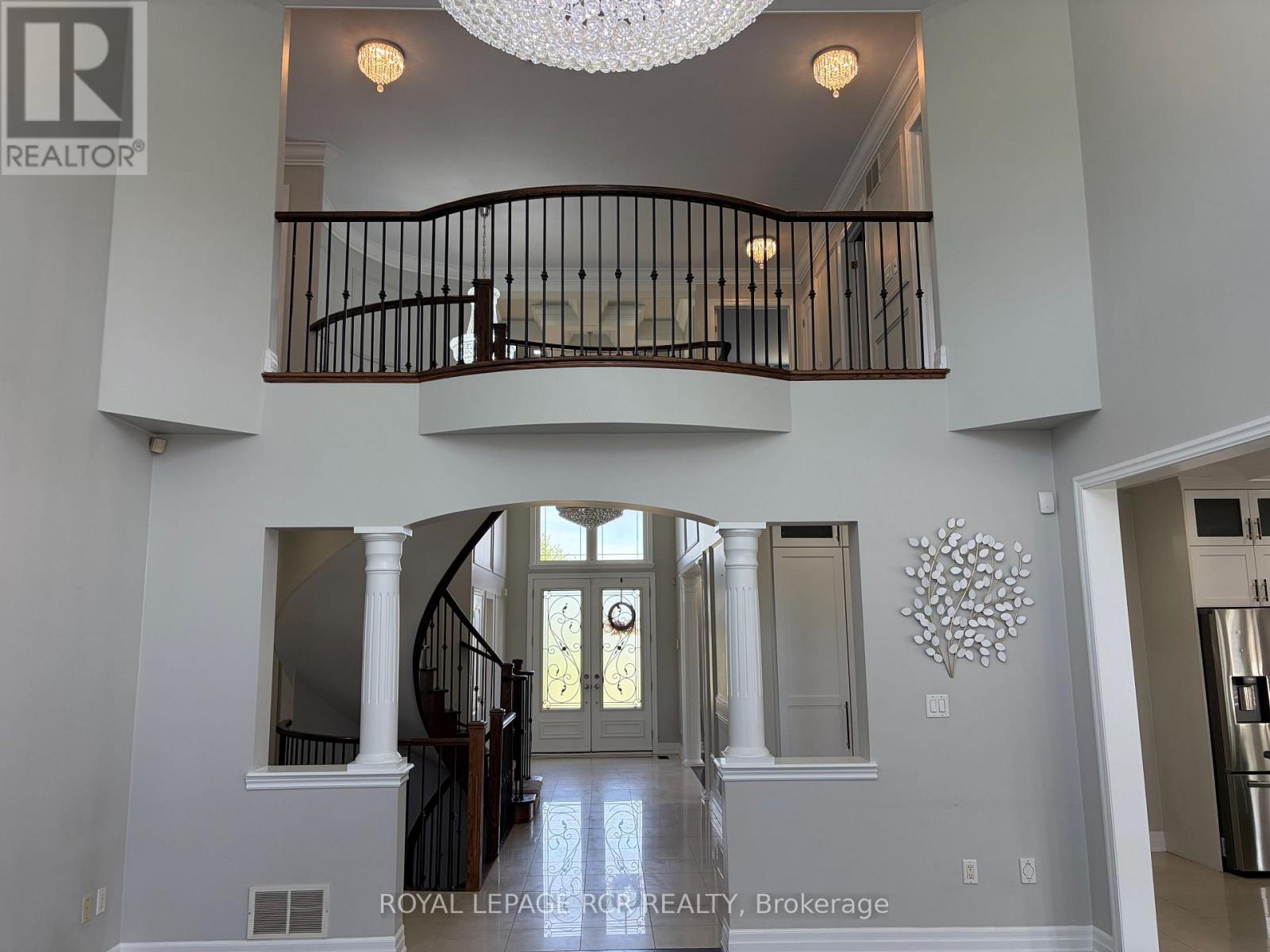 25 BROOKHAVEN CRESCENT - 21