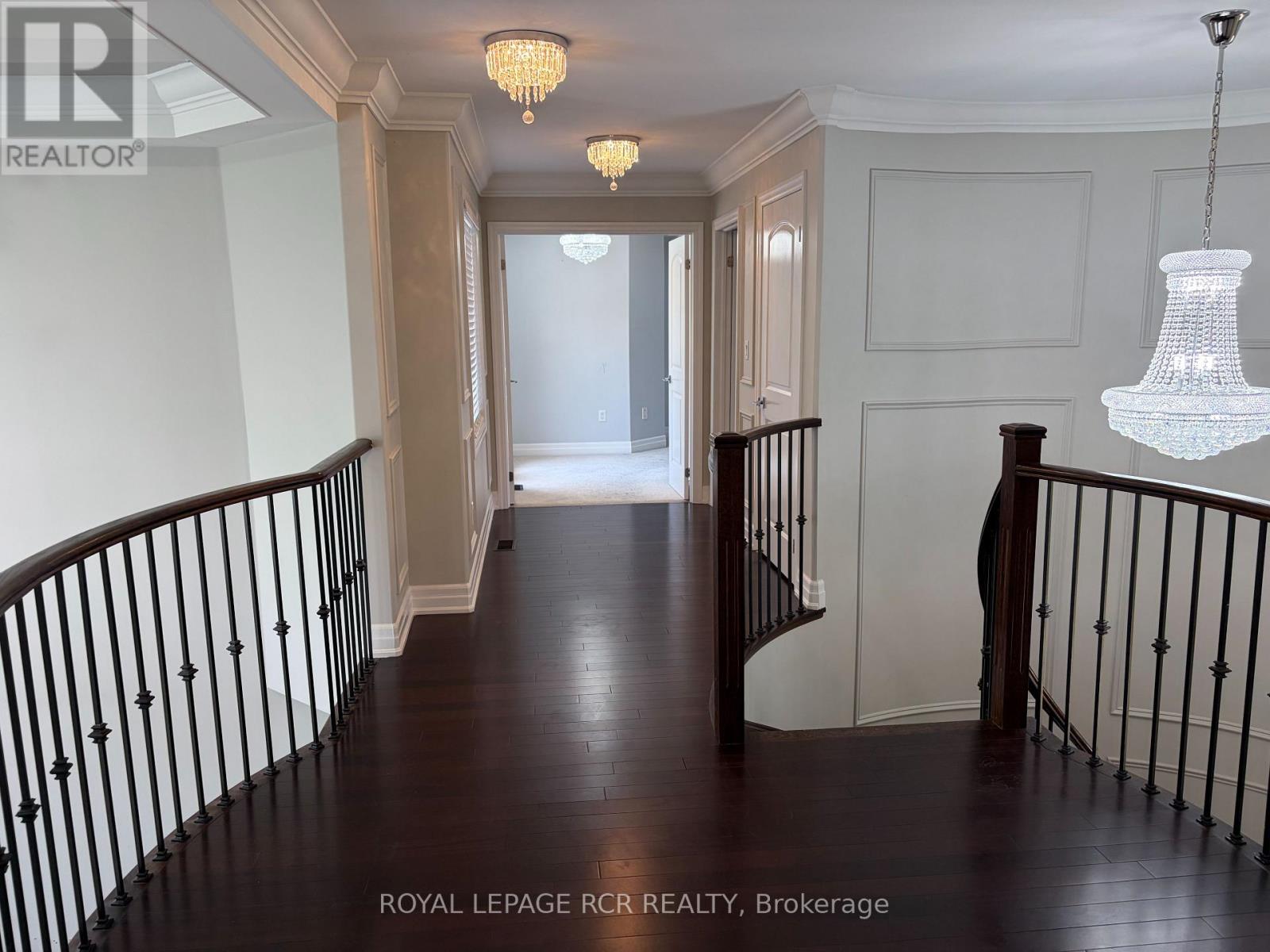 25 BROOKHAVEN CRESCENT - 23