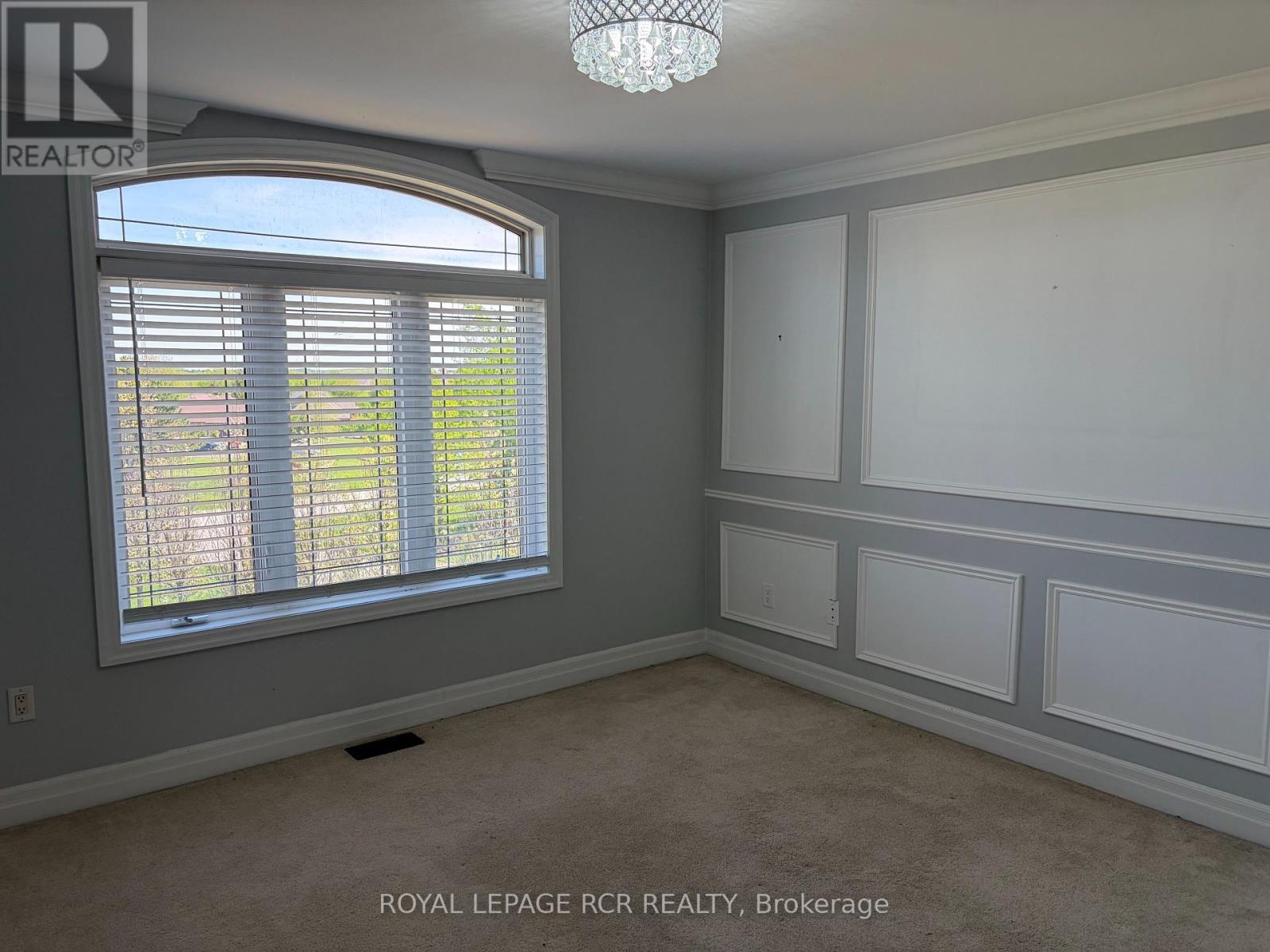 25 BROOKHAVEN CRESCENT - 25