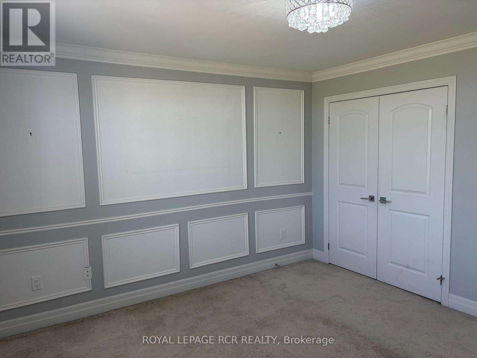 25 BROOKHAVEN CRESCENT - 26