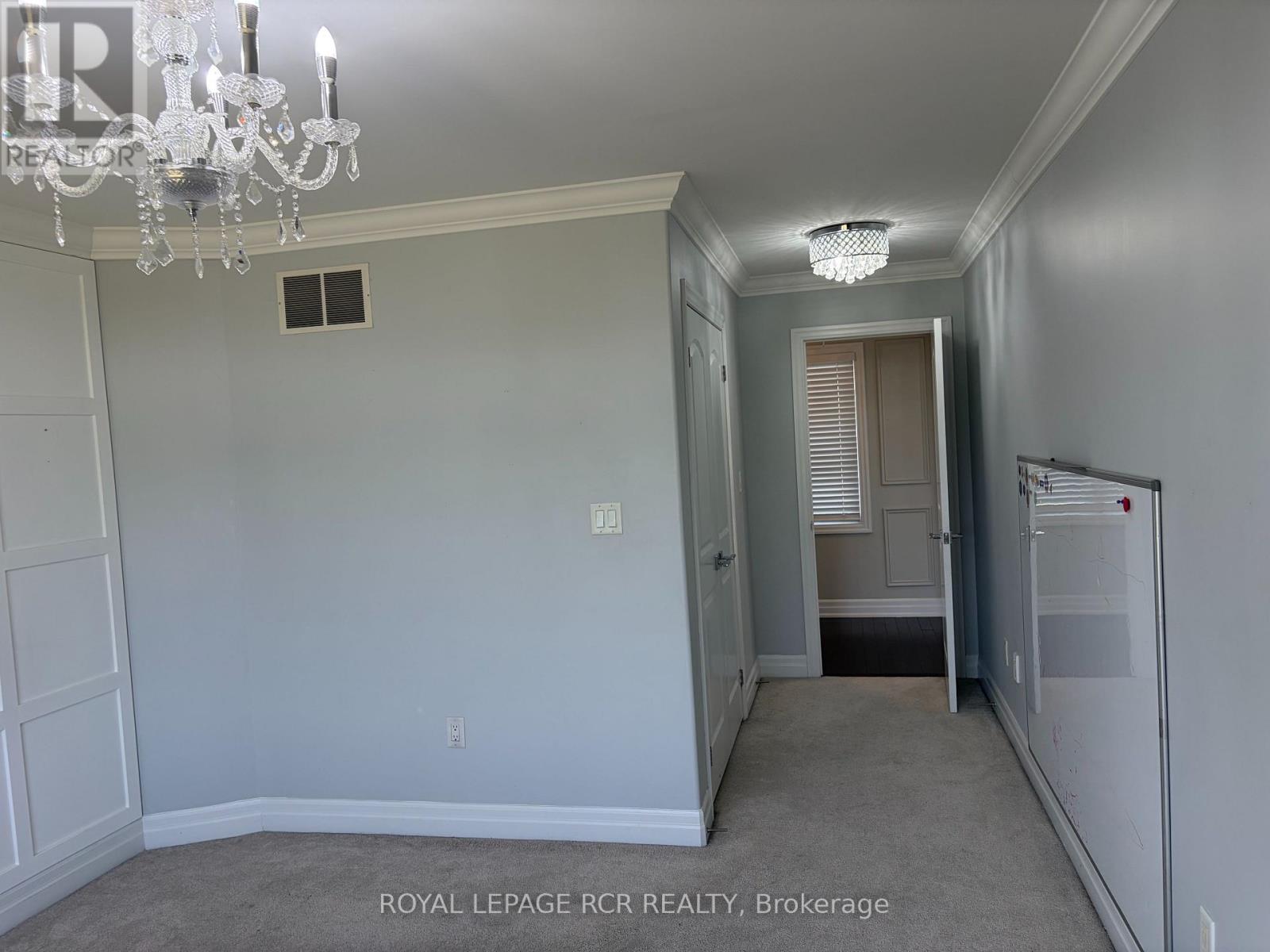 25 BROOKHAVEN CRESCENT - 28