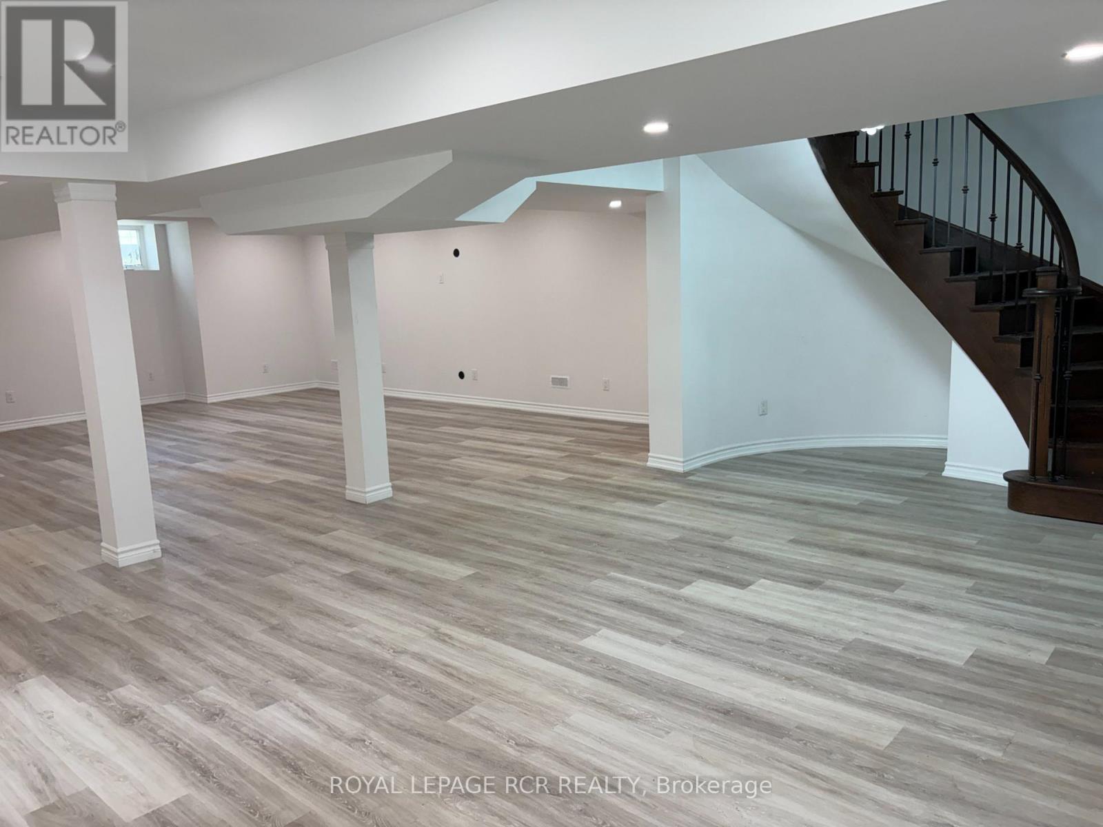 25 BROOKHAVEN CRESCENT - 38