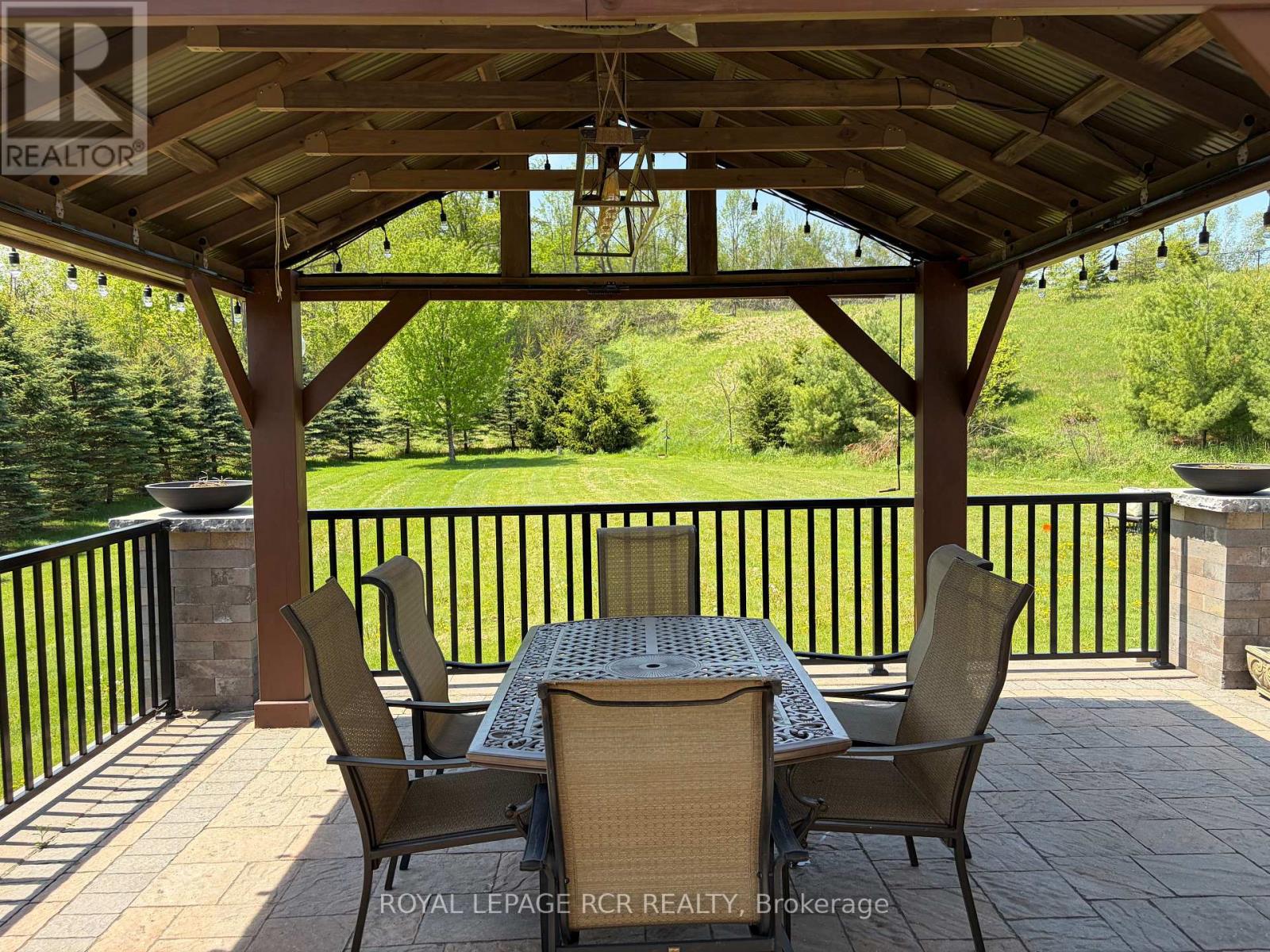 25 BROOKHAVEN CRESCENT - 6