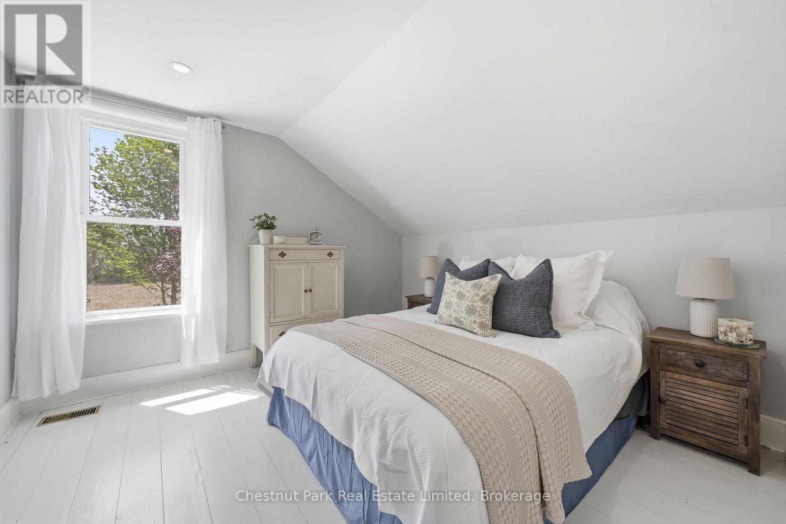 14819 LOYALIST PARKWAY - 33