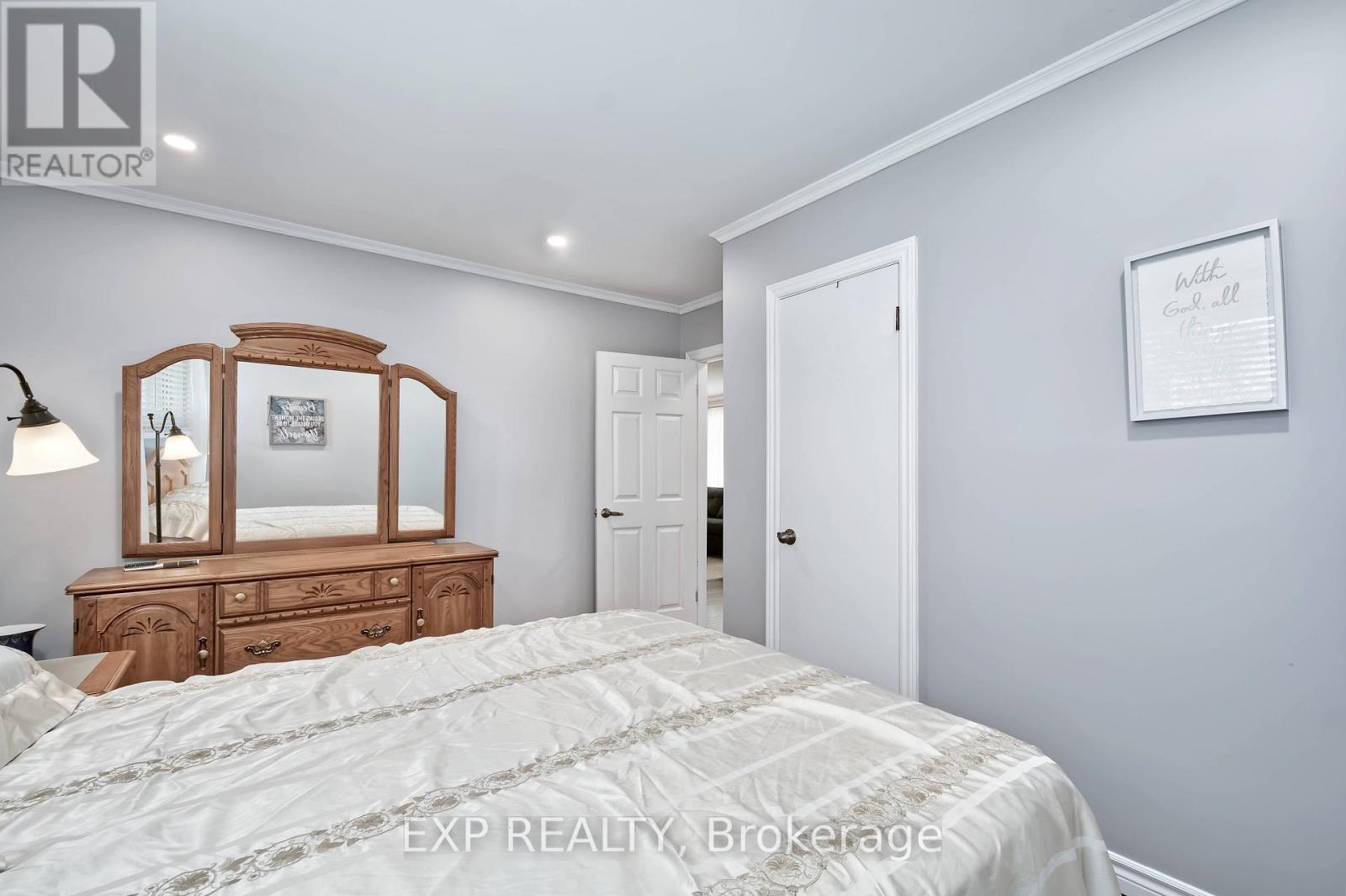 85 TREELAWN AVENUE - 19