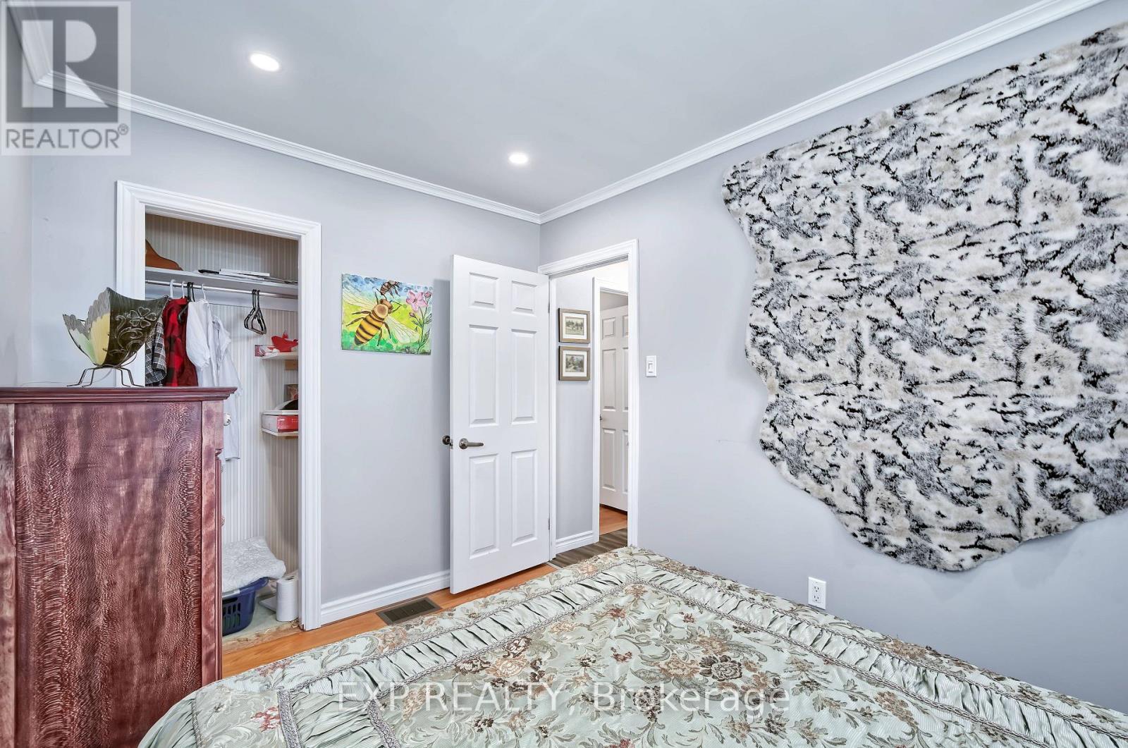 85 TREELAWN AVENUE - 21