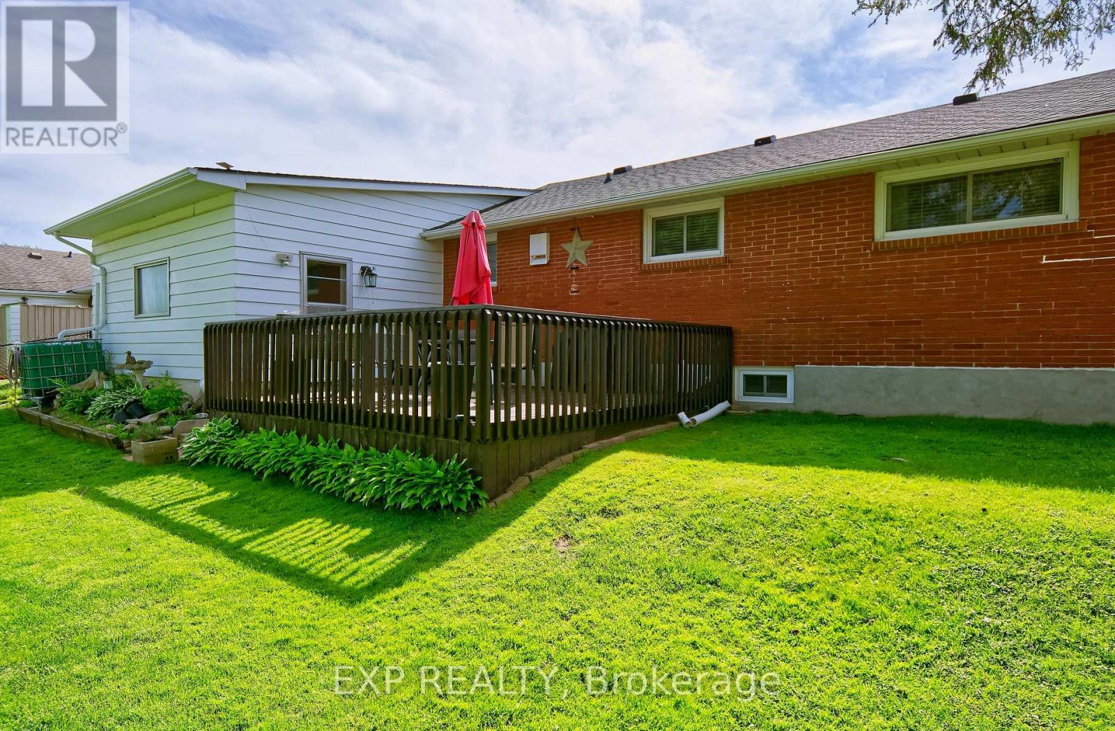 85 TREELAWN AVENUE - 34