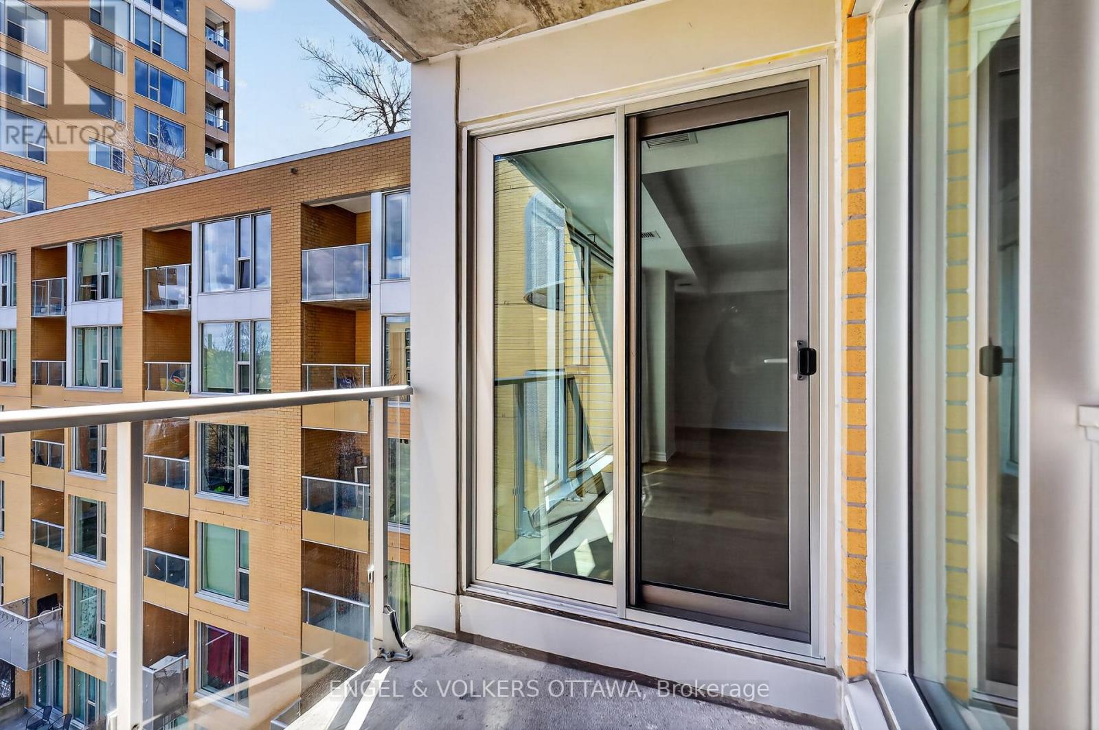 #521 250 LETT STREET - 22