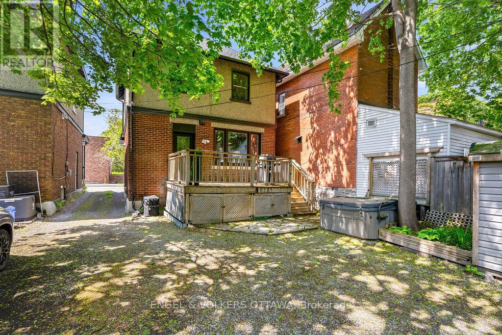 475 KENT STREET - 40