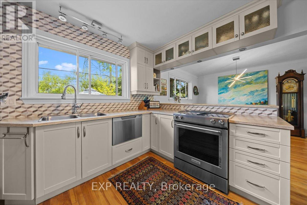554 BROWNING AVENUE - 14