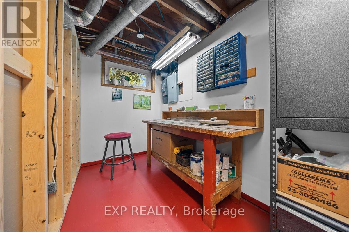 554 BROWNING AVENUE - 32