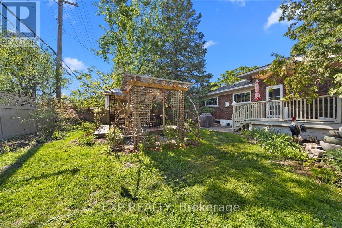 554 BROWNING AVENUE - 39