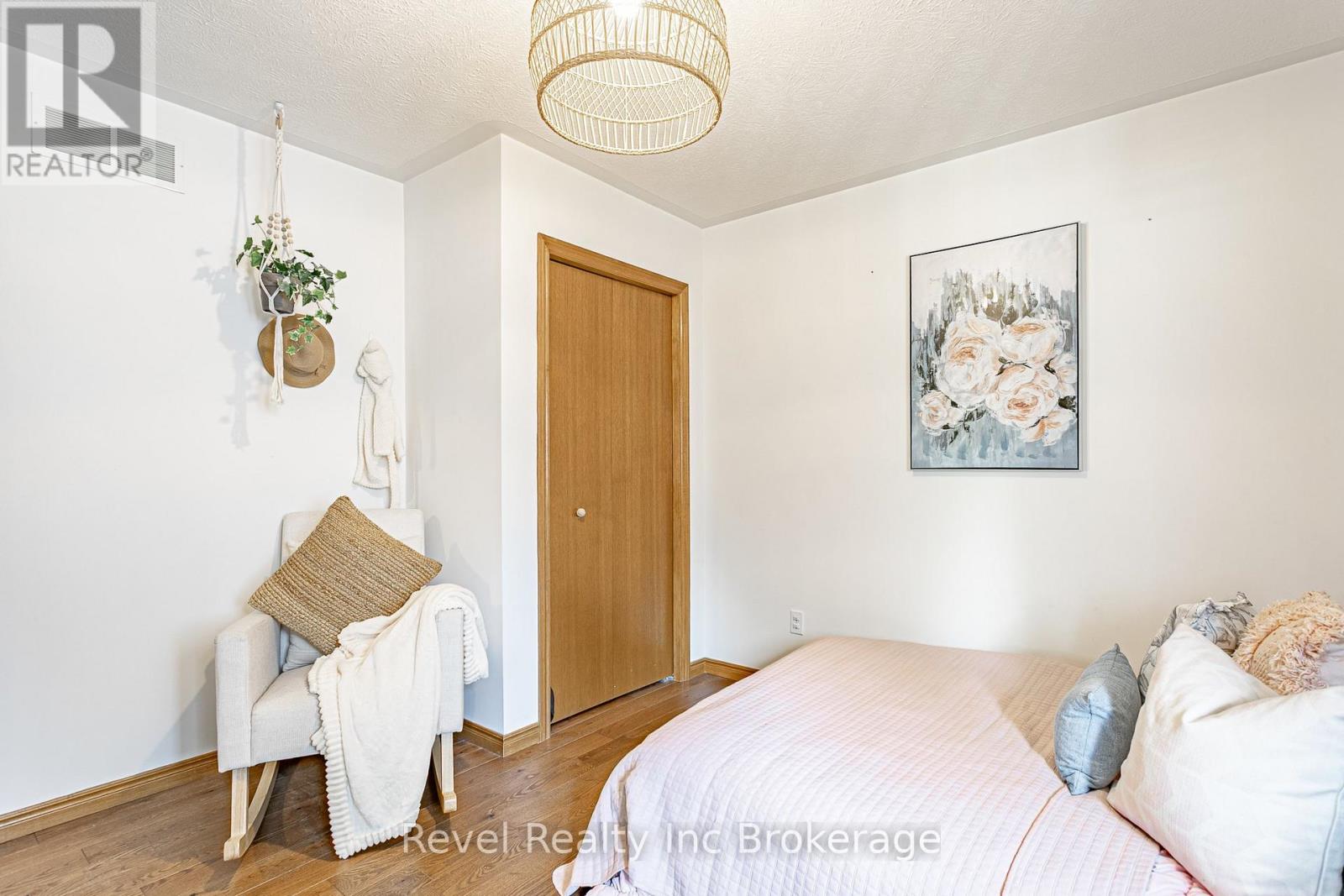 122 HEMLOCK ROAD - 14