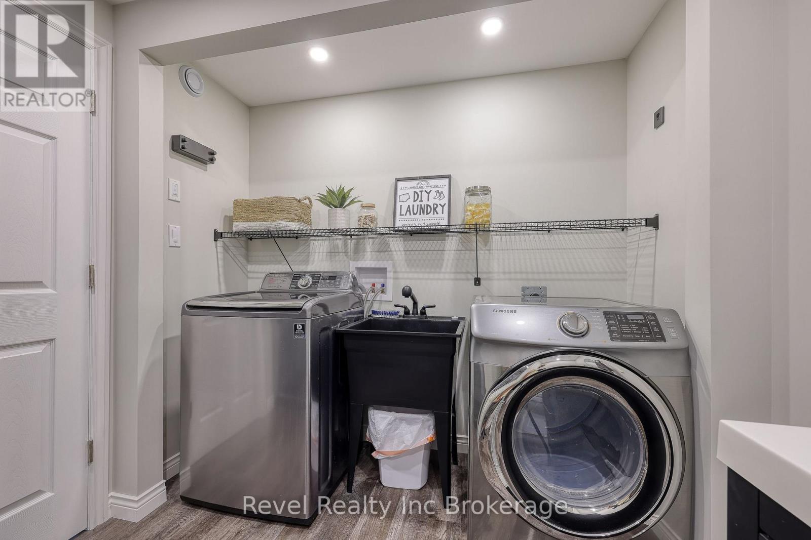 122 HEMLOCK ROAD - 21