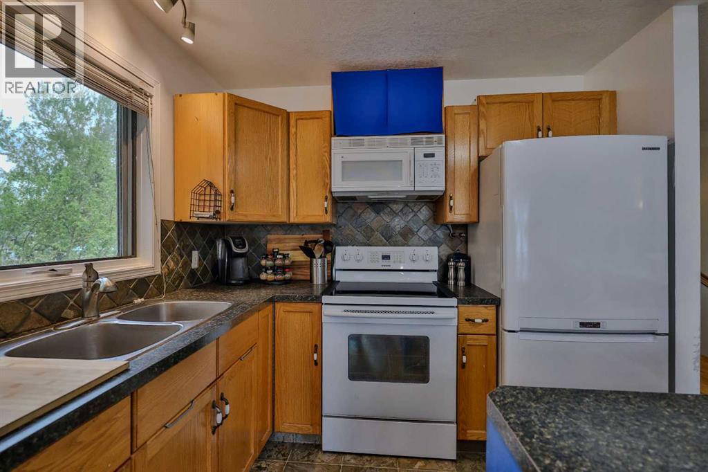124 N 2 Street E — photo 7