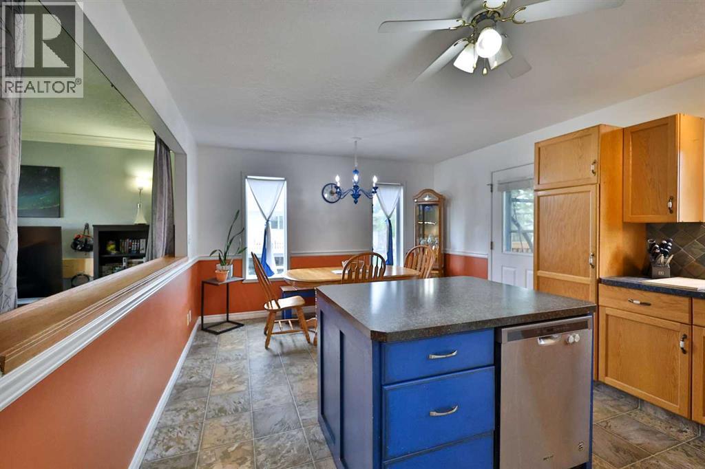 124 N 2 Street E — photo 10