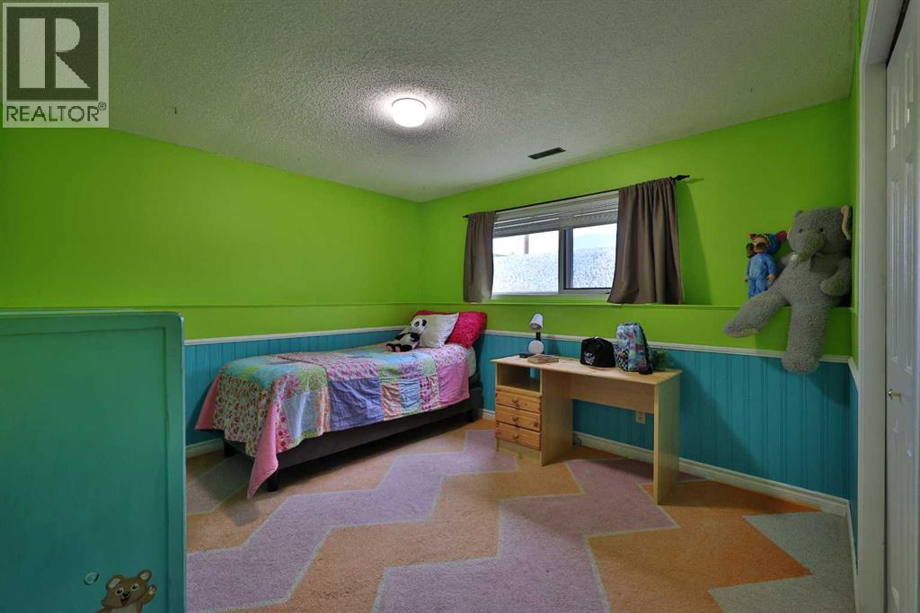 124 N 2 Street E — photo 31