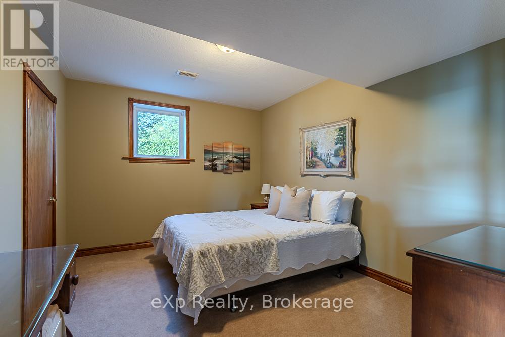 502411 GREY ROAD 1 ROAD - 32