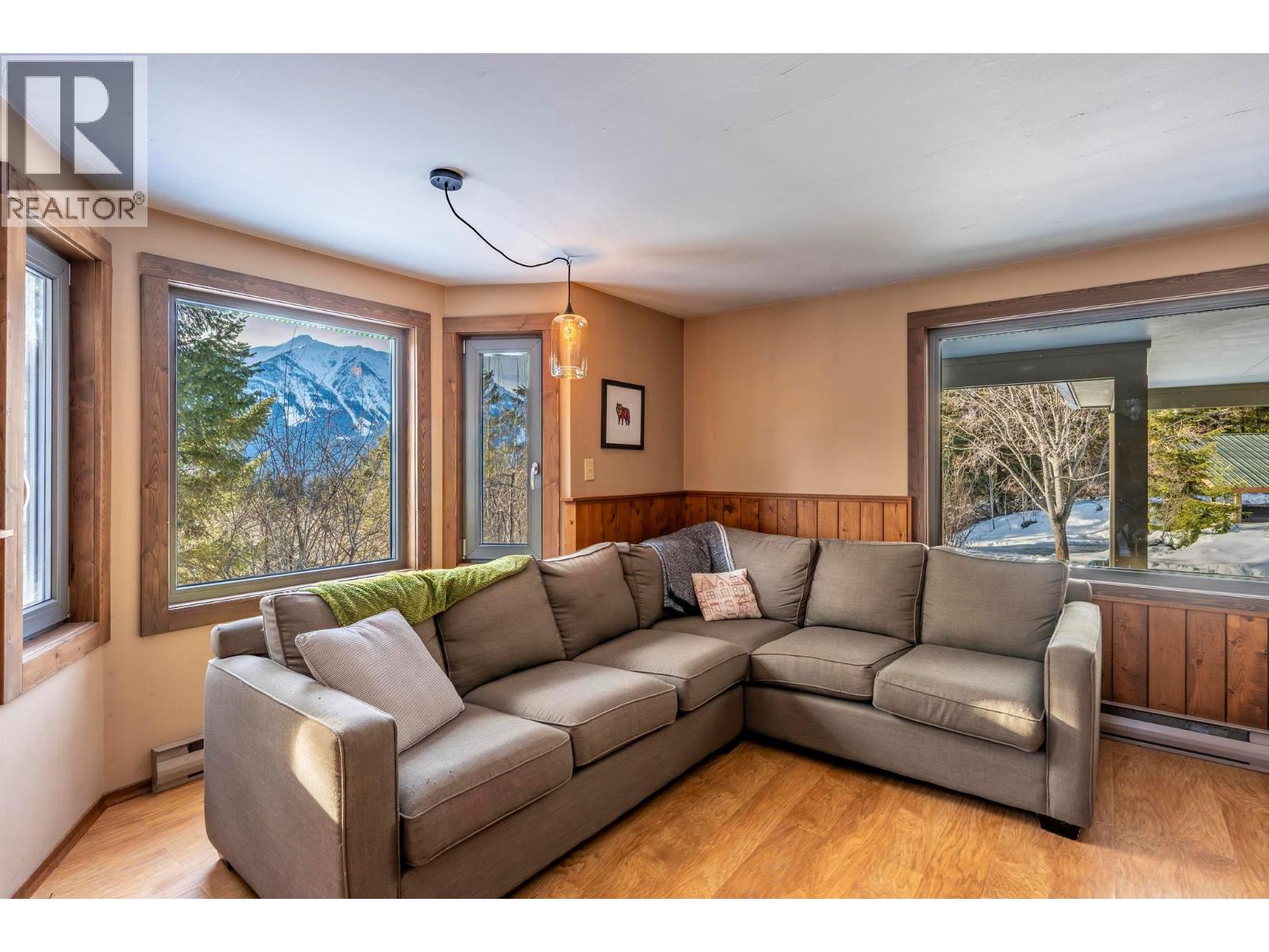 1615 Campbell Road - 28