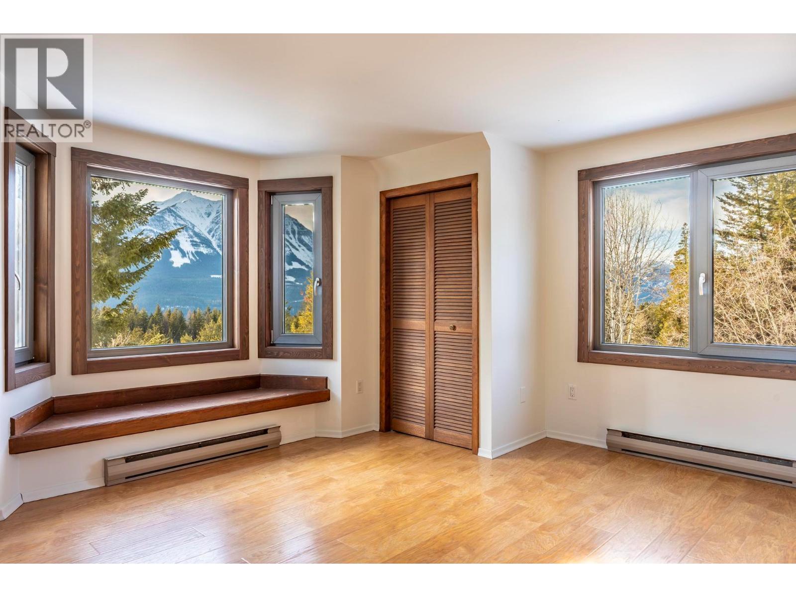 1615 Campbell Road - 42