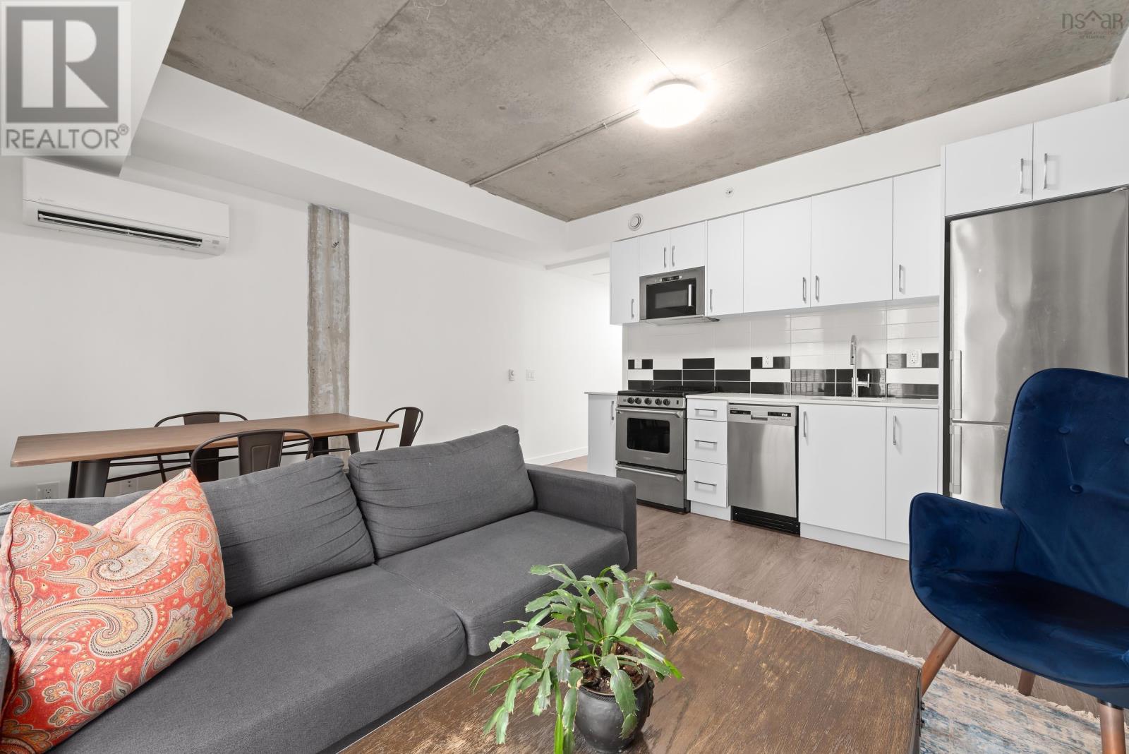 #208 5684 West Street - 6
