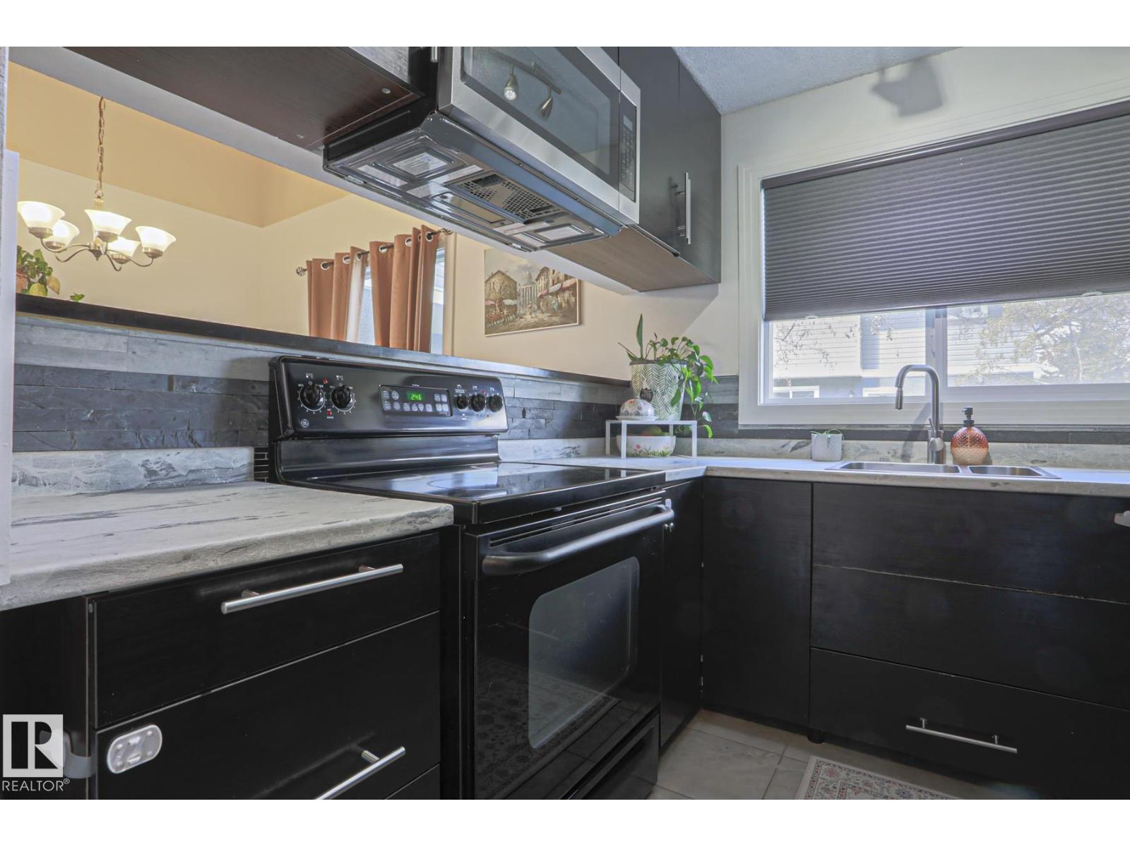 600 LAKEWOOD RD N NW - 13