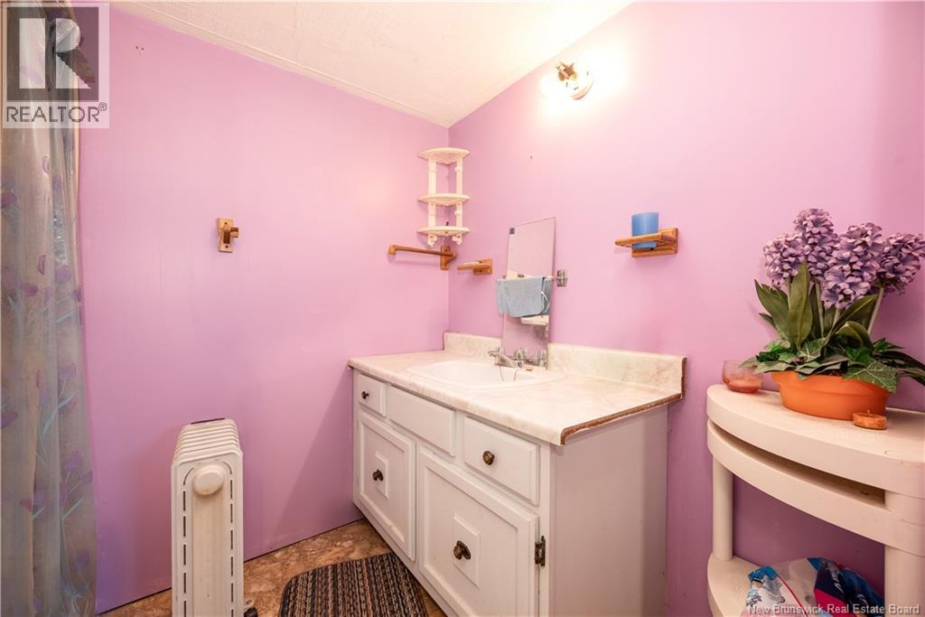 5712 King Street - 26