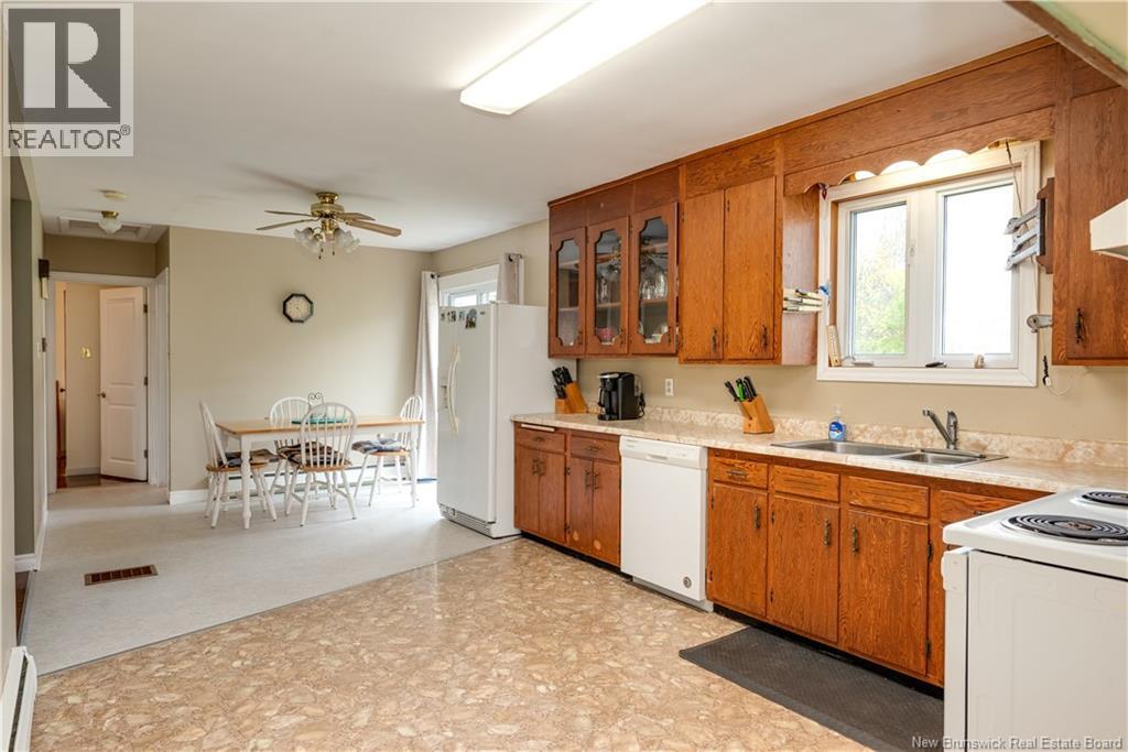 5712 King Street - 7