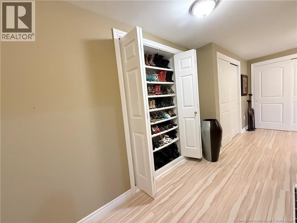 65 Pettingill Road - 12