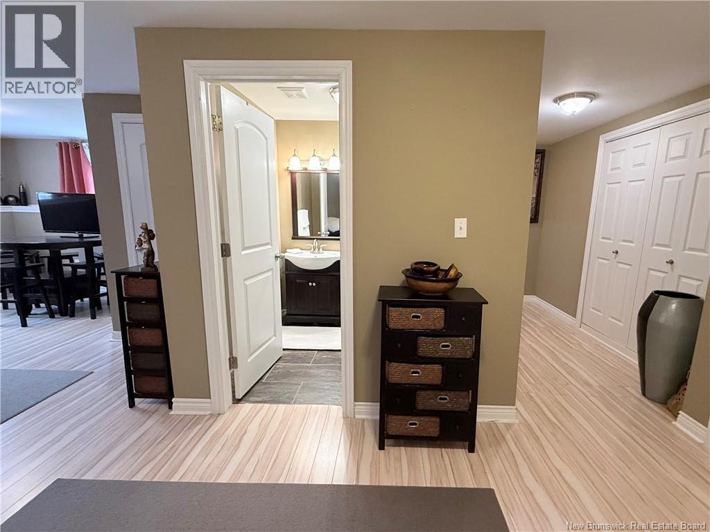 65 Pettingill Road - 14