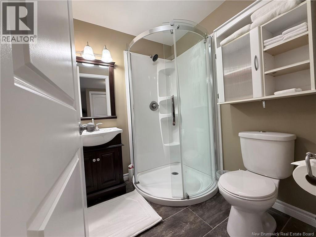 65 Pettingill Road - 15