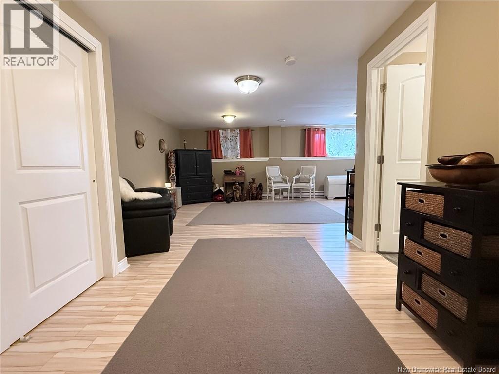 65 Pettingill Road - 16