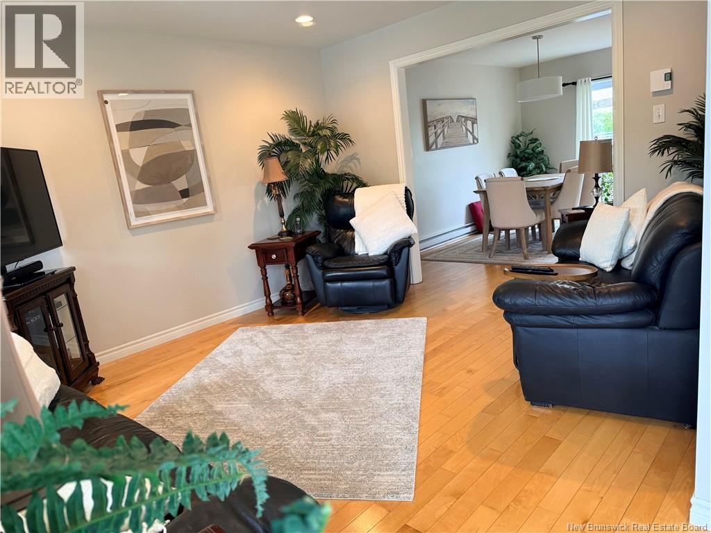 65 Pettingill Road - 4