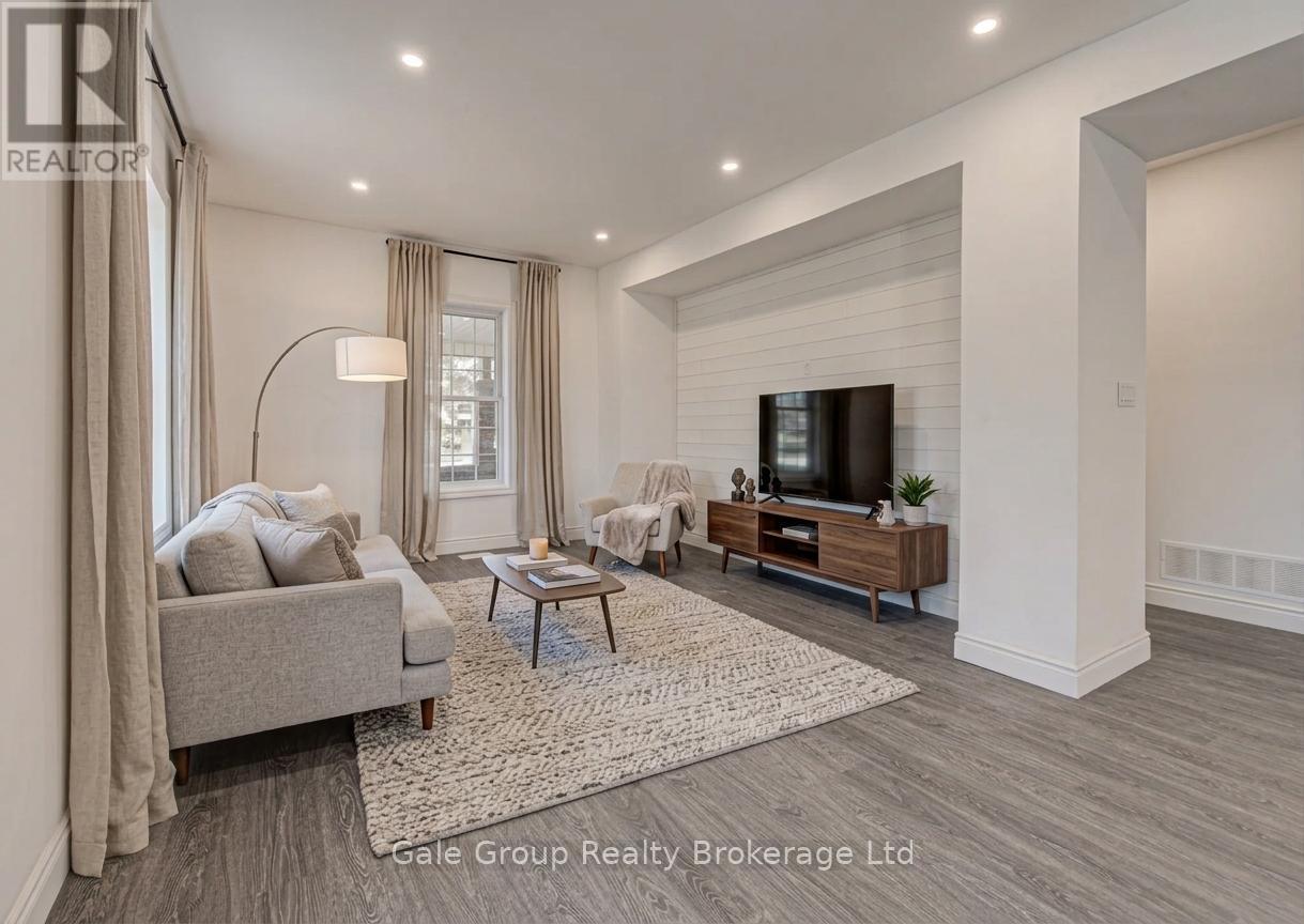 203 TALBOT STREET S - 16