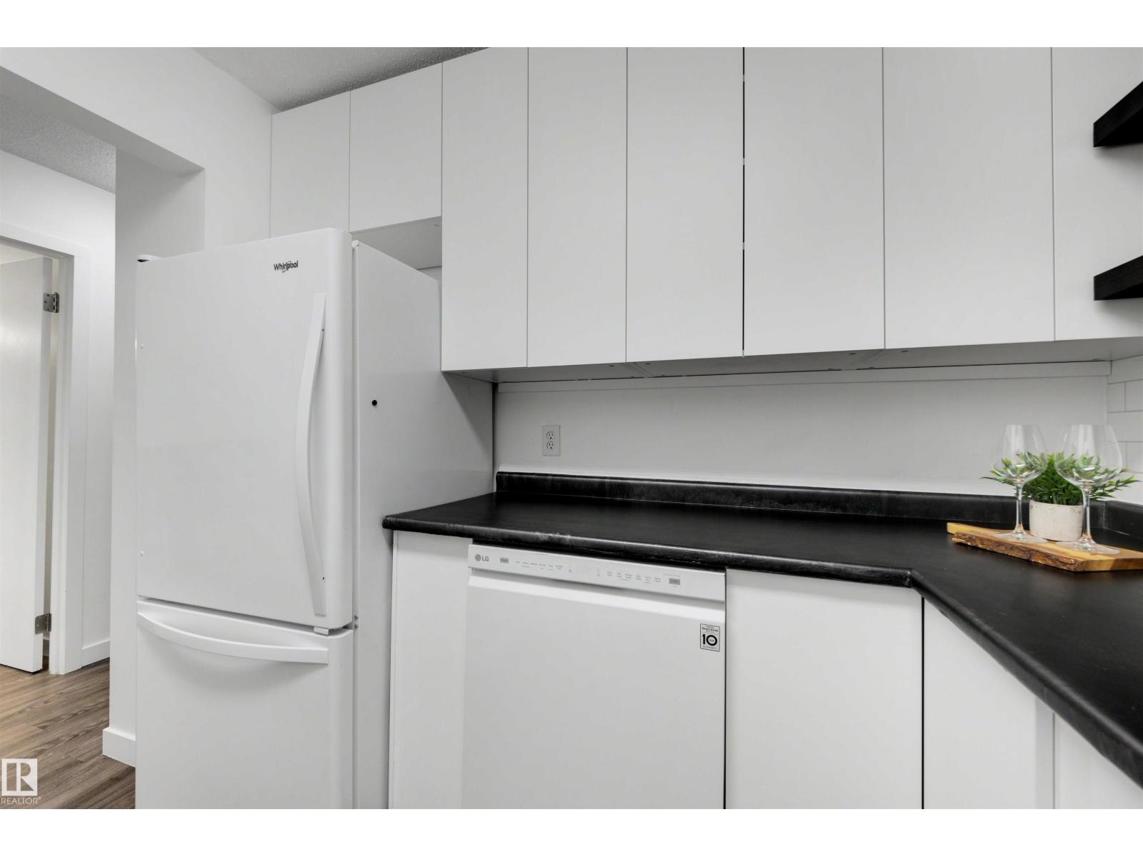 #103 10138 116 ST NW - 10