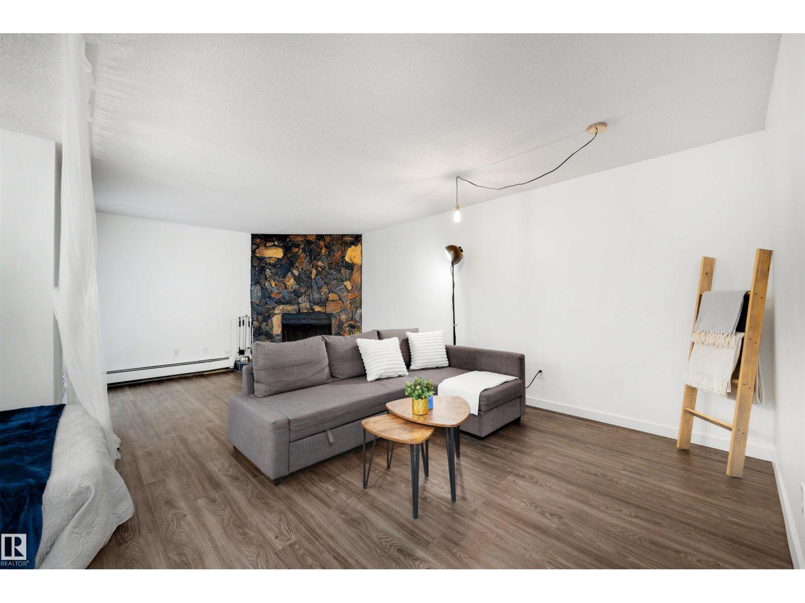 #103 10138 116 ST NW - 13