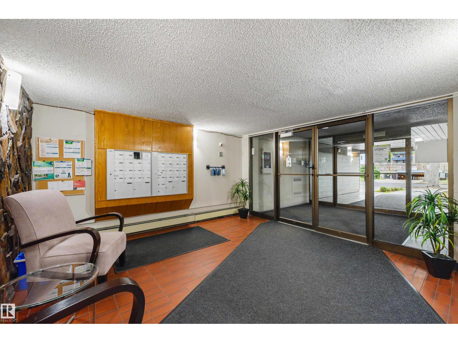 #103 10138 116 ST NW - 27