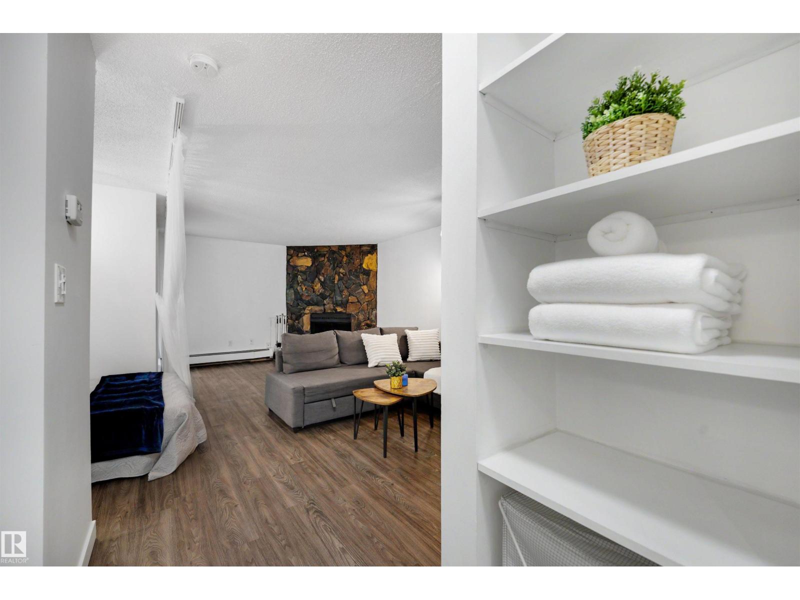 #103 10138 116 ST NW - 12