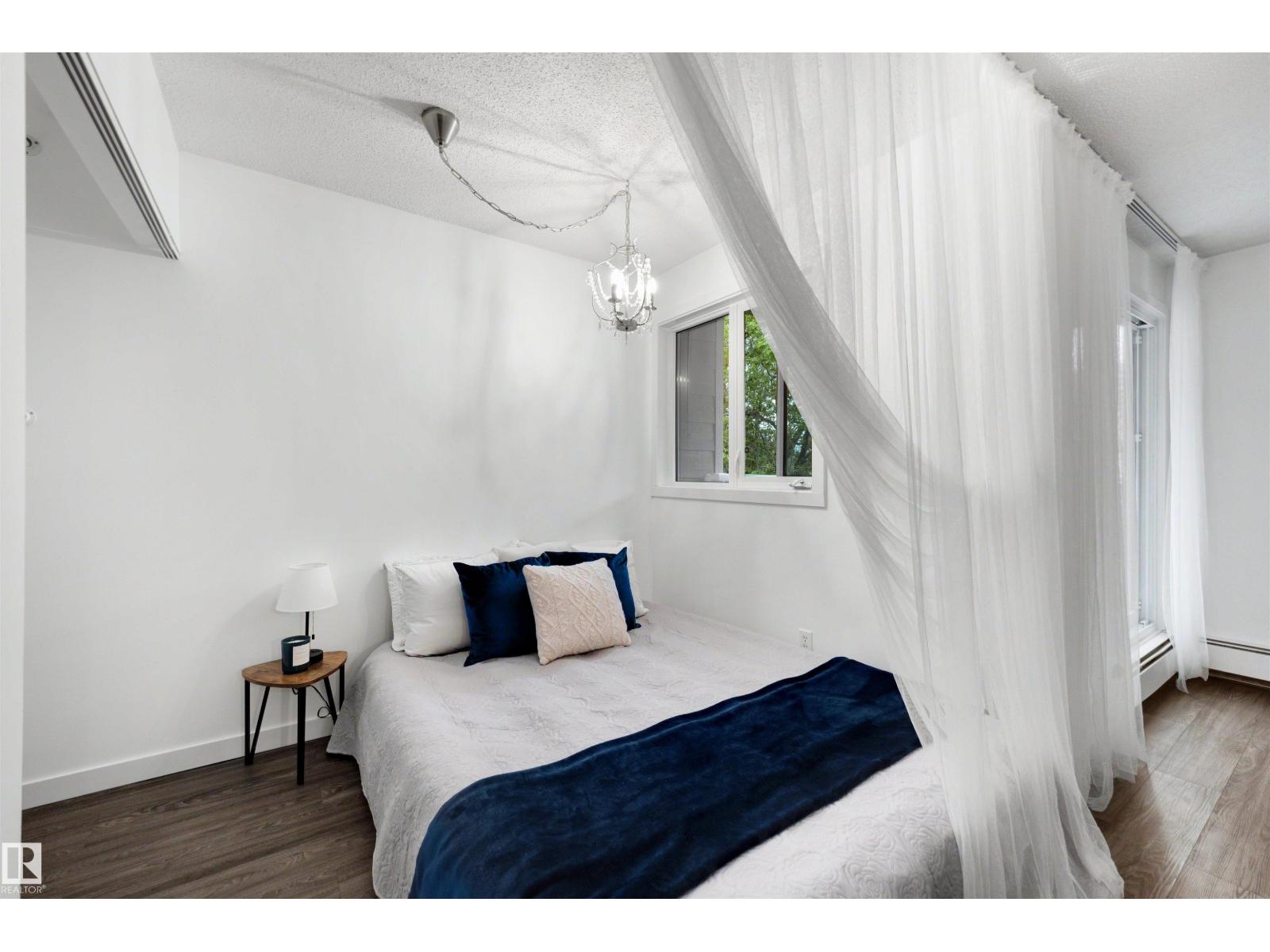 #103 10138 116 ST NW - 19