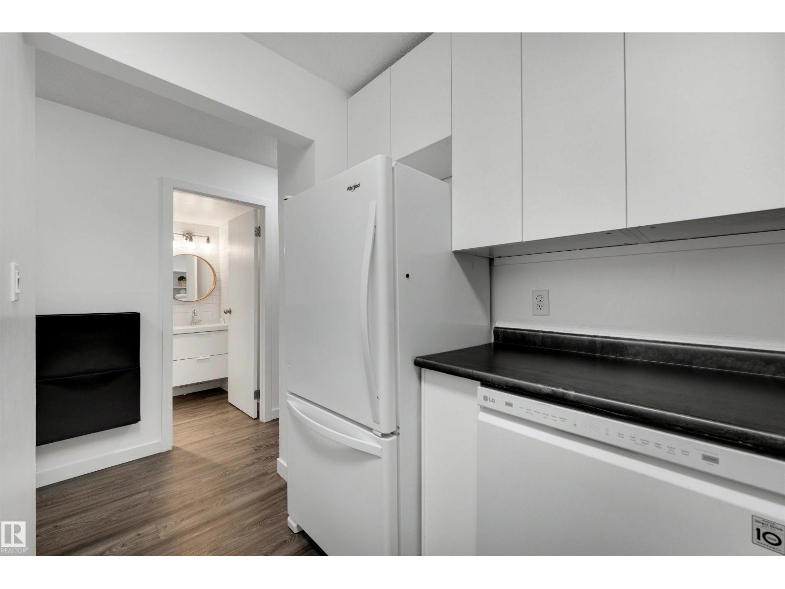#103 10138 116 ST NW - 11