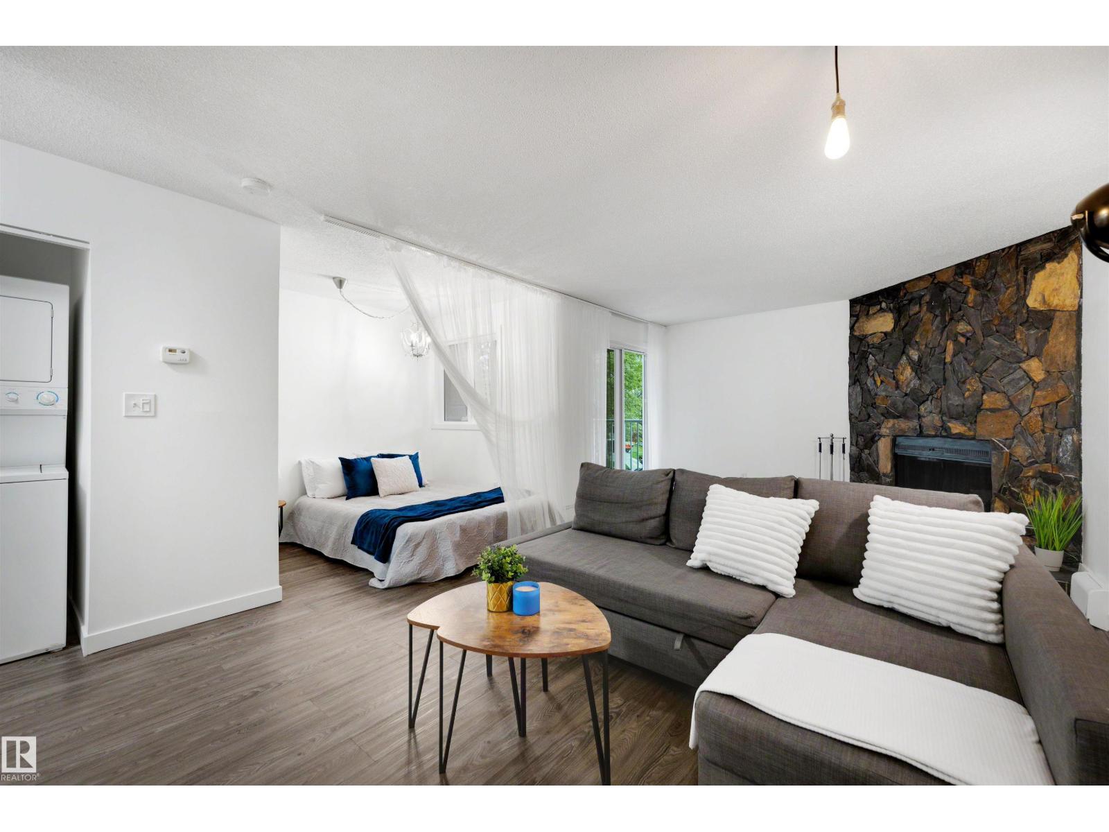 #103 10138 116 ST NW - 14