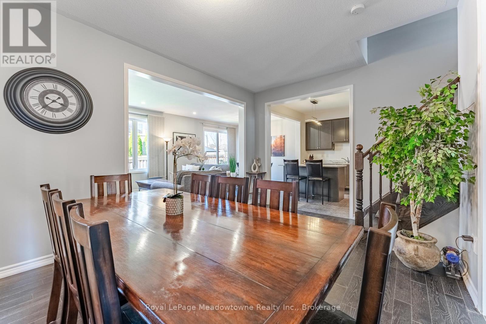 325 GLEAVE TERRACE - 11