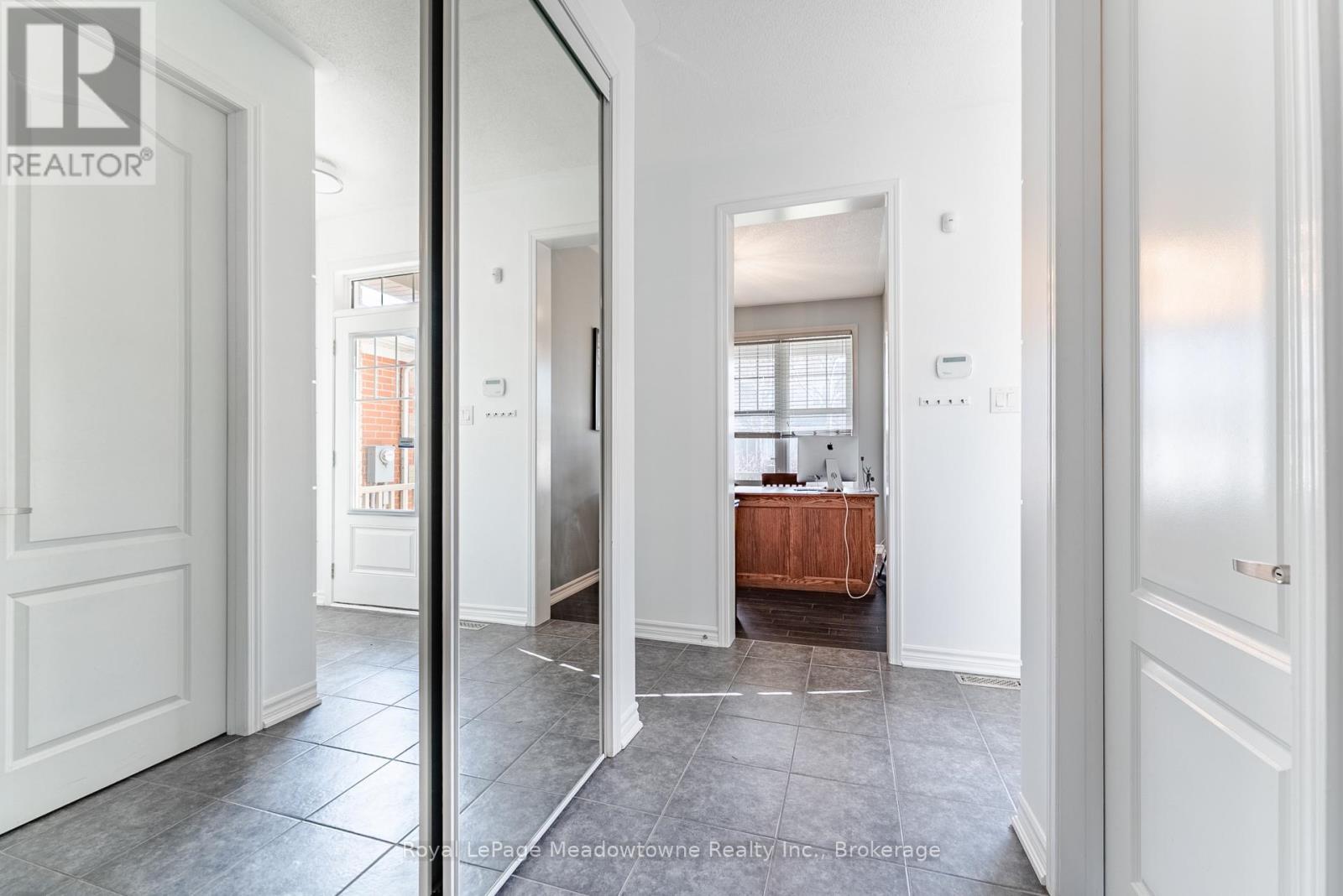 325 GLEAVE TERRACE - 7